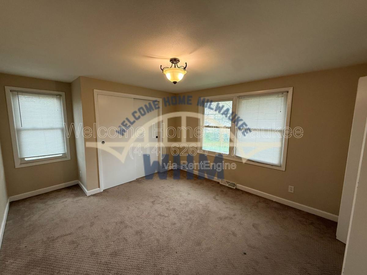 Apartment for rent at 4248 S 5th St, Milwaukee, WI 53207