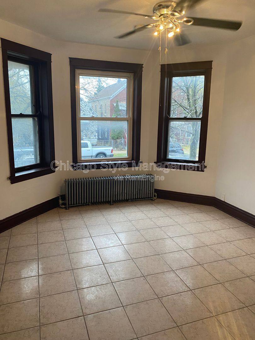 Apartment for rent at 3116 S Kedvale Ave #1, Chicago, IL 60623