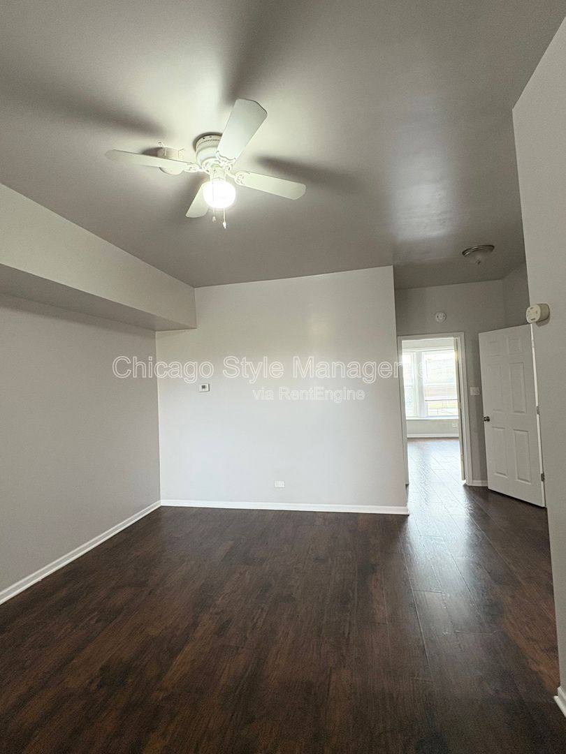 Apartment for rent at 353 E 55th Place #2S, Chicago, IL 60637