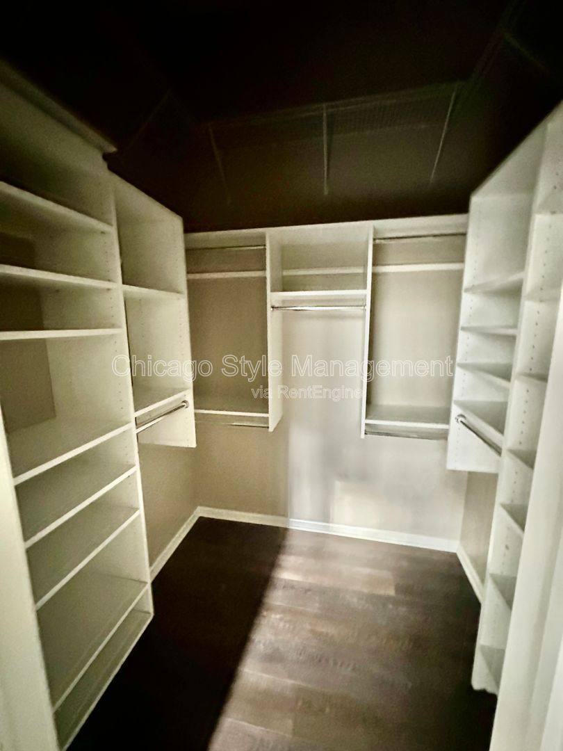 Condo for rent at 1761 W Morse Ave, Chicago, IL 60626