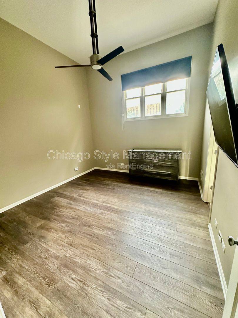 Condo for rent at 1761 W Morse Ave, Chicago, IL 60626