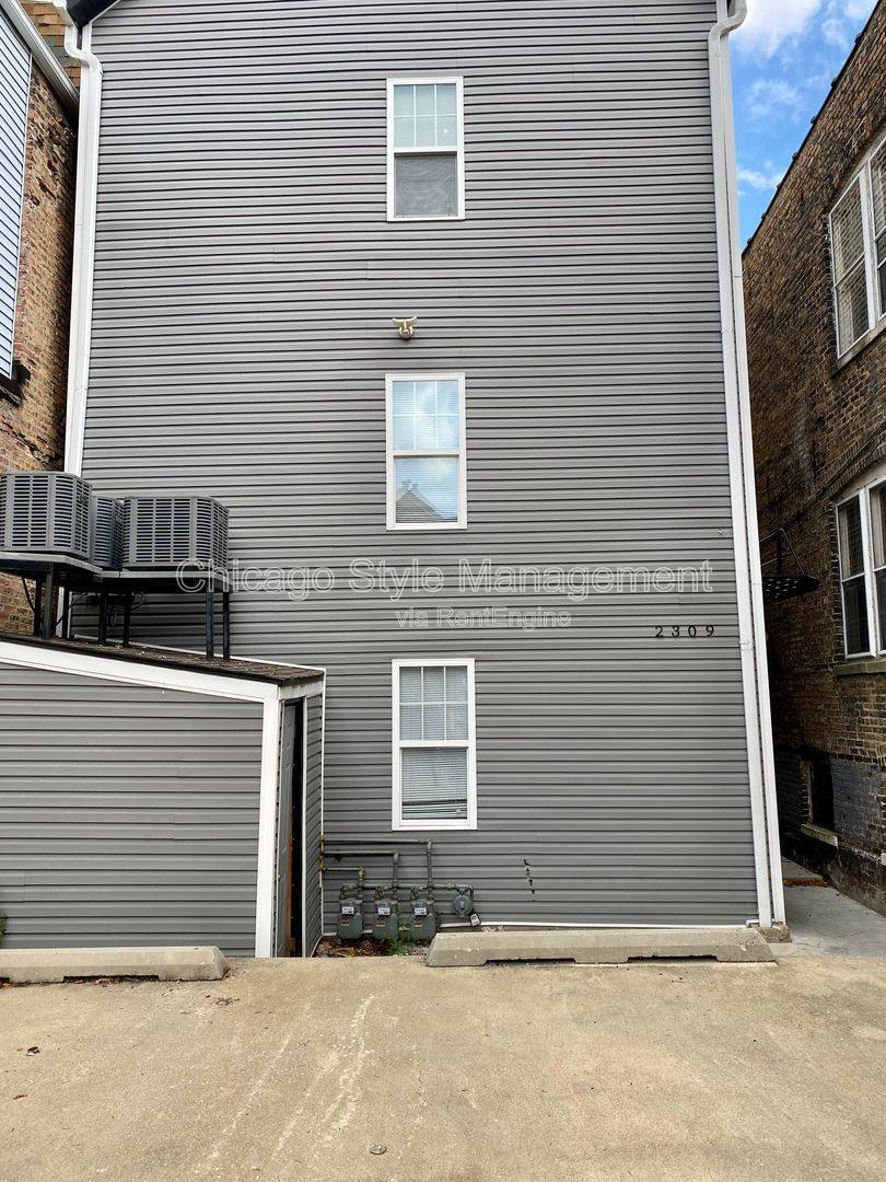Apartment for rent at 2309 S Sacramento Ave #1, Chicago, IL 60623