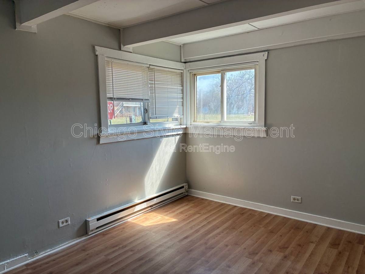 Apartment for rent at 203 W 154th St #S1, Harvey, IL 60426