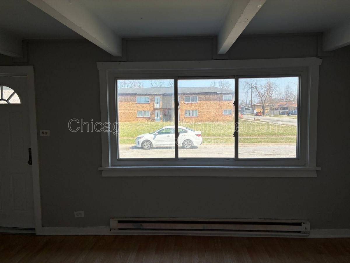 Apartment for rent at 203 W 154th St #S1, Harvey, IL 60426