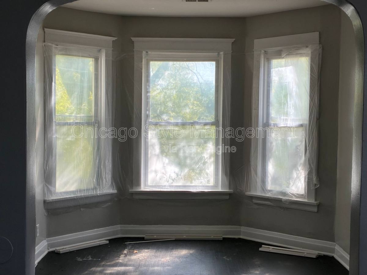 Apartment for rent at 6952 S Ada St #2, Chicago, IL 60636