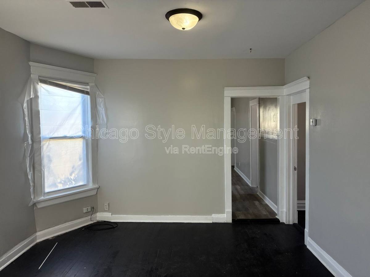 Apartment for rent at 6952 S Ada St #2, Chicago, IL 60636