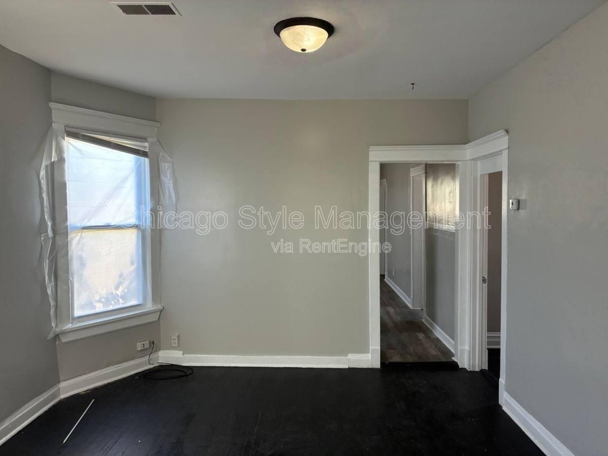 Apartment for rent at 6952 S Ada St #2, Chicago, IL 60636