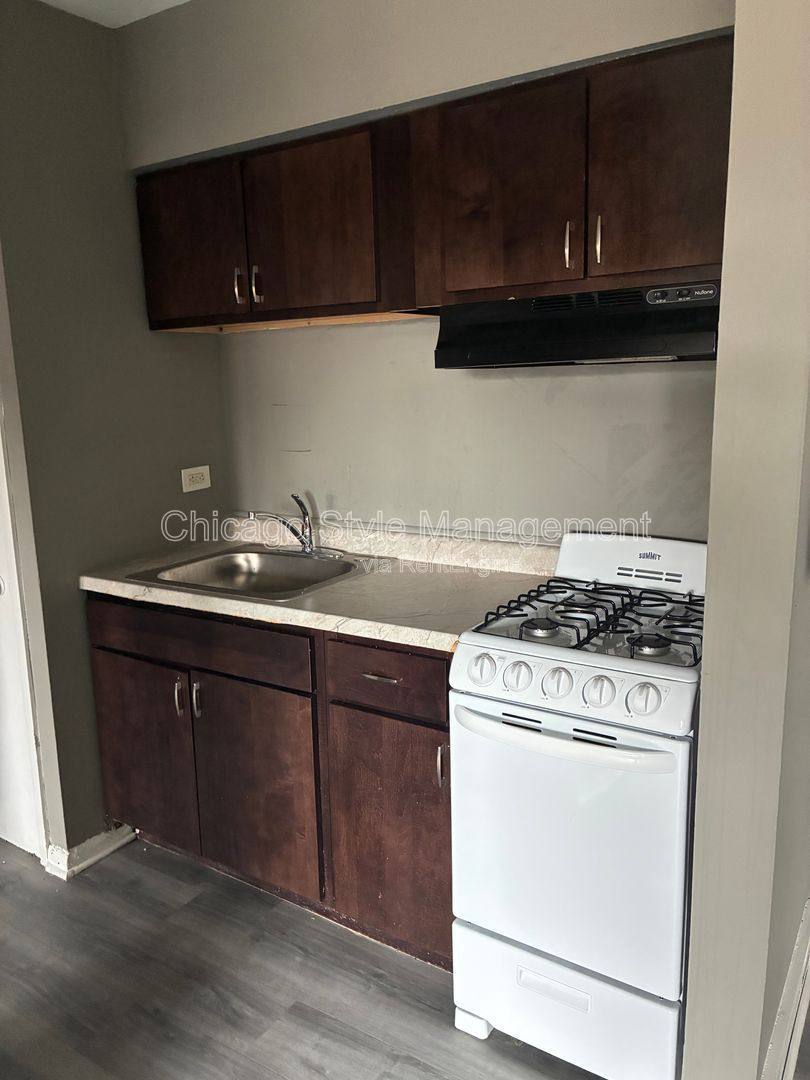 Apartment for rent at 485 Buffalo Ave #2A, Calumet City, IL 60409