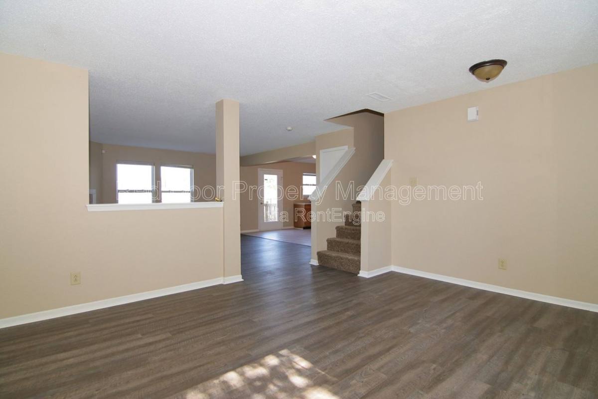 House for rent at 76 Snowflake Circle, Greenwood, IN 46143