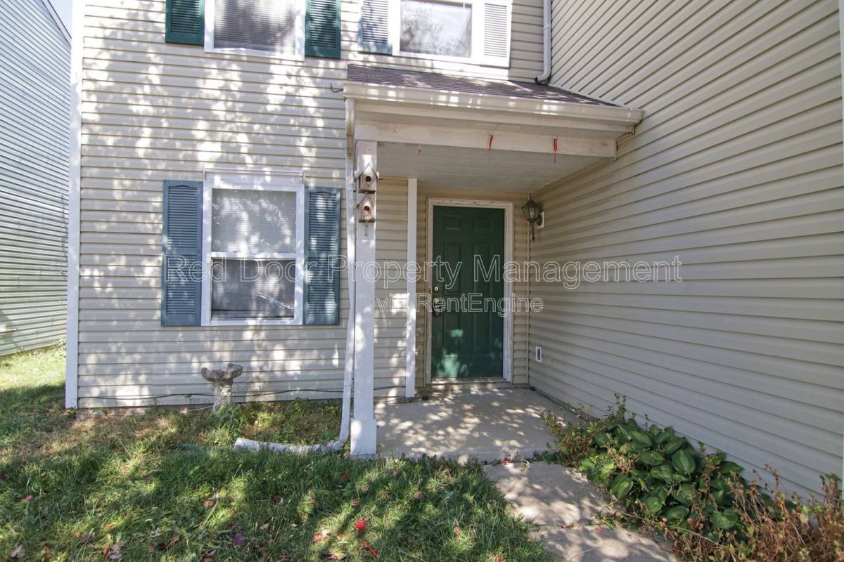 House for rent at 76 Snowflake Circle, Greenwood, IN 46143
