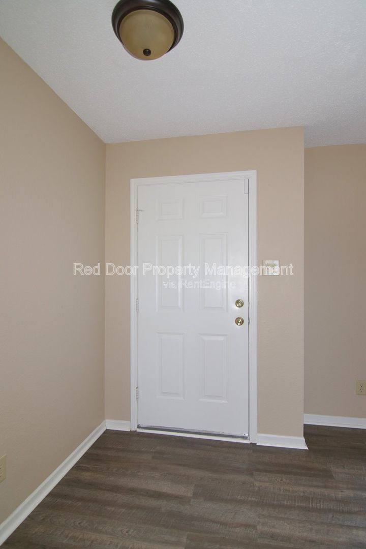 House for rent at 76 Snowflake Circle, Greenwood, IN 46143