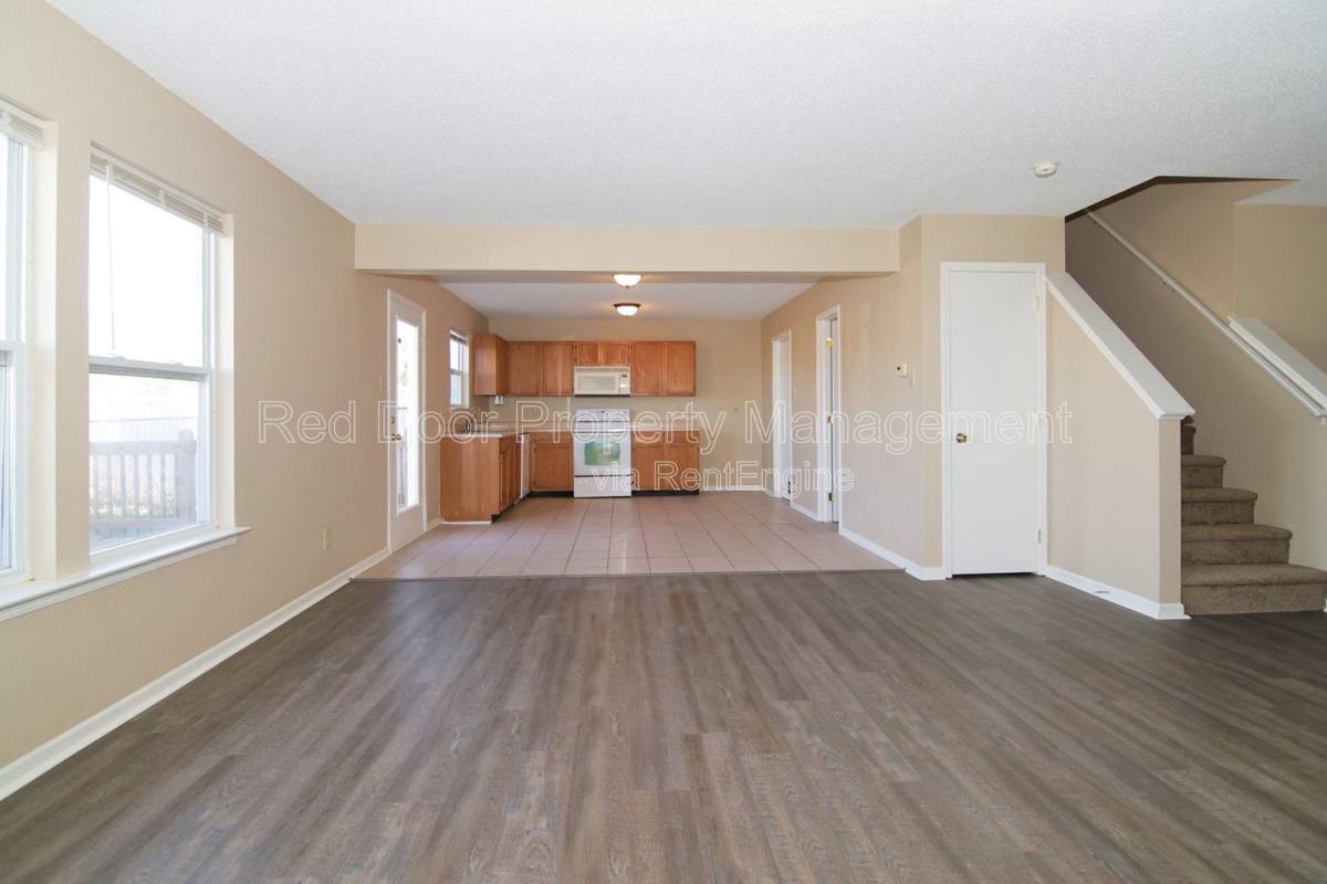House for rent at 76 Snowflake Circle, Greenwood, IN 46143