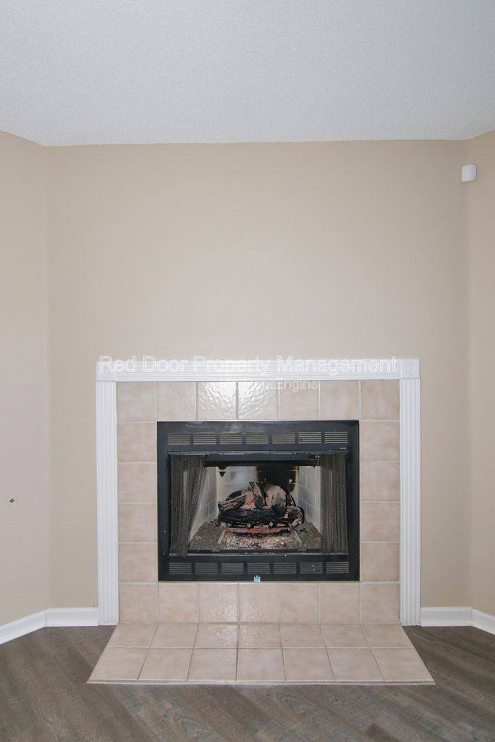 House for rent at 76 Snowflake Circle, Greenwood, IN 46143