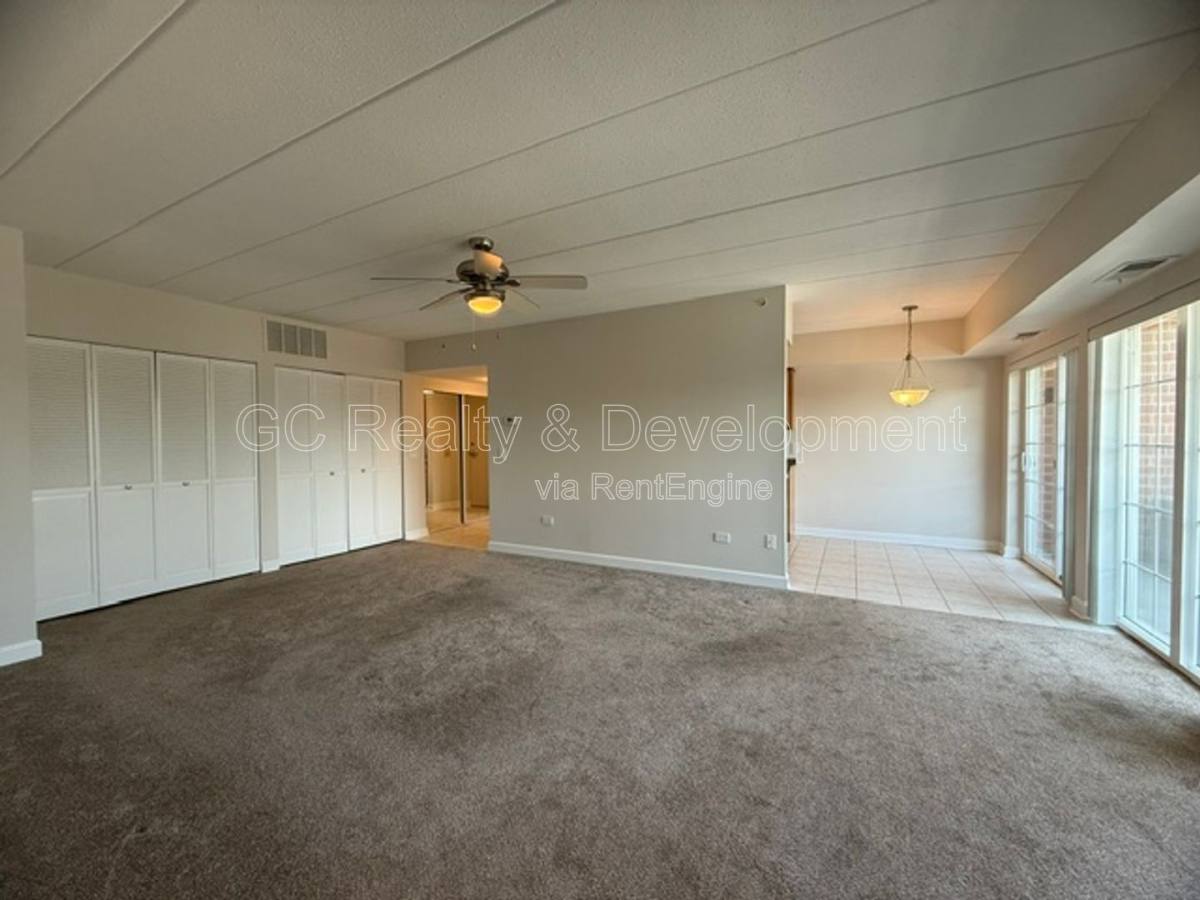 Condo for rent at 17212 Oak Park Ave #2SE, Tinley Park, IL 60477