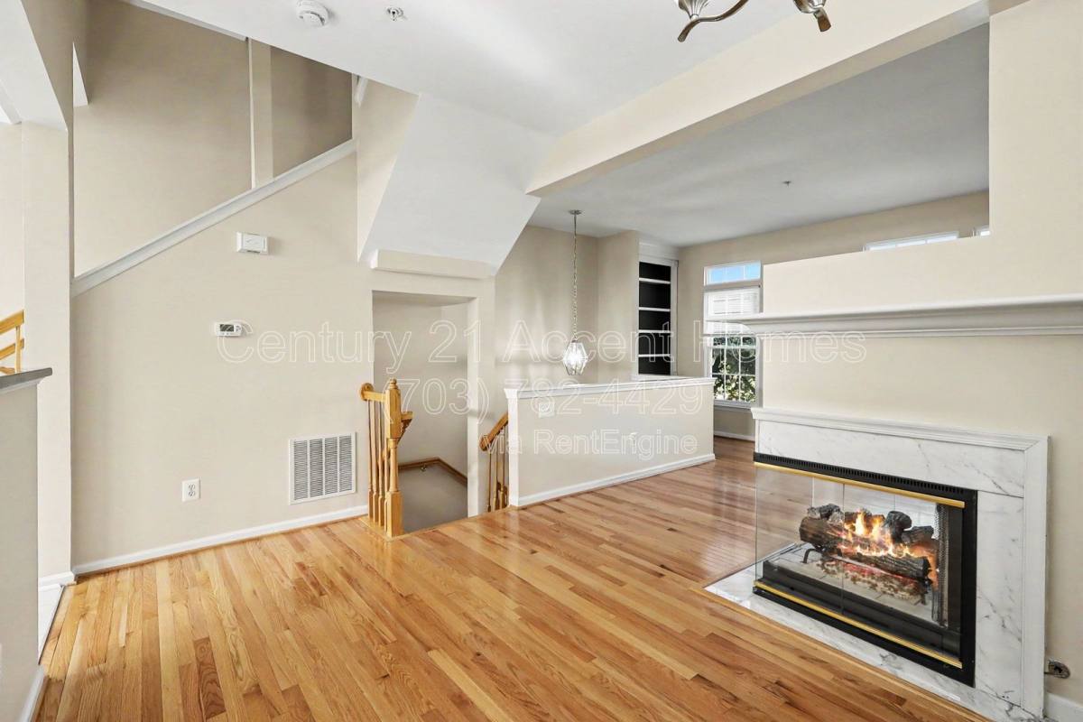Townhouse for rent at 968 Harrison Circle, Alexandria, VA 22304