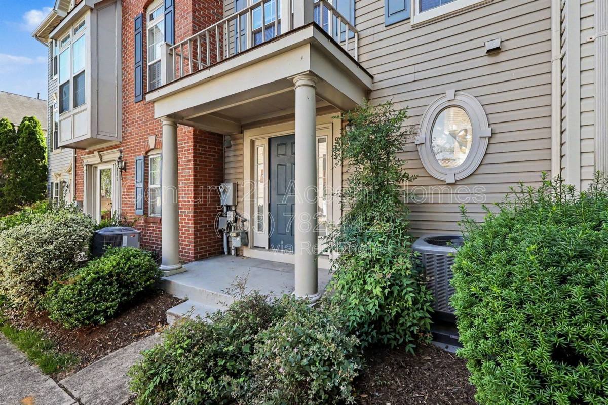 Townhouse for rent at 968 Harrison Circle, Alexandria, VA 22304