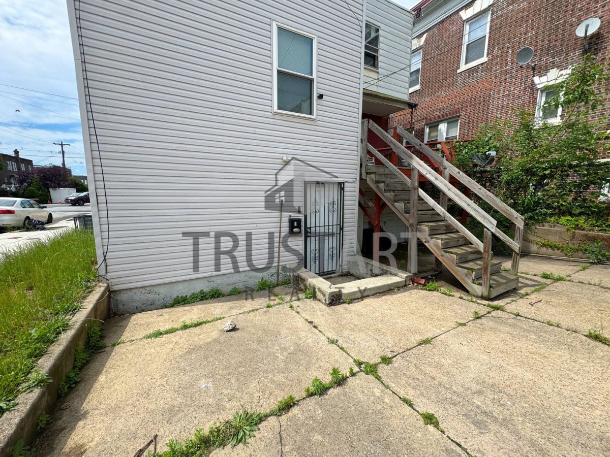 Apartment for rent at 5448 Springfield Ave #1R, Philadelphia, PA 19143