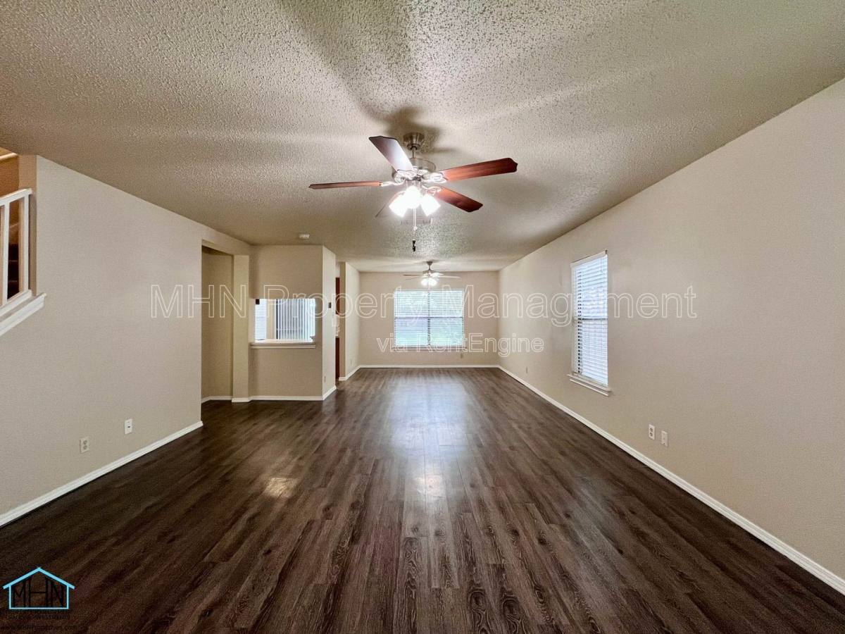 House for rent at 8143 Chestnut Manor Dr, Converse, TX 78109