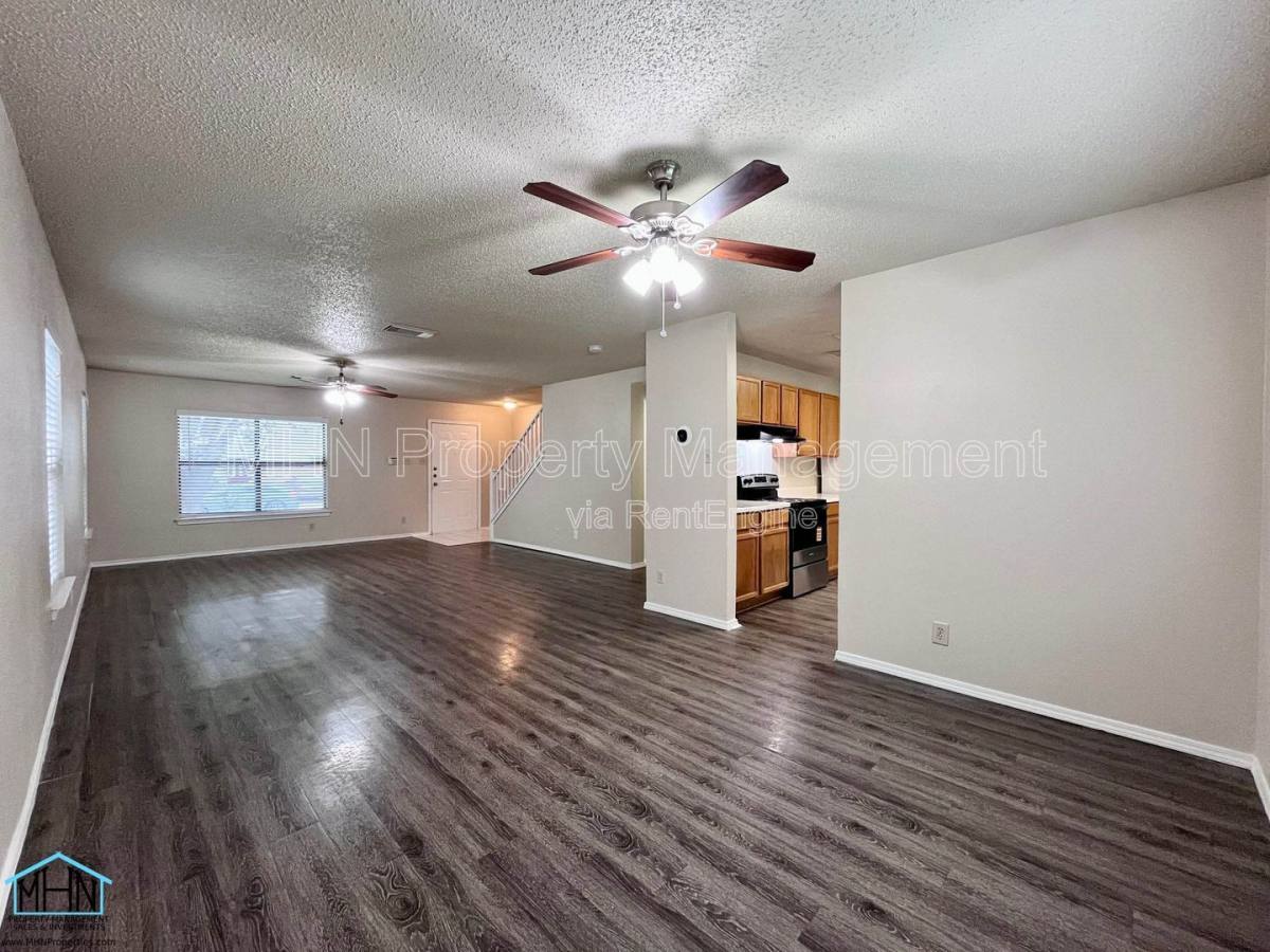 House for rent at 8143 Chestnut Manor Dr, Converse, TX 78109