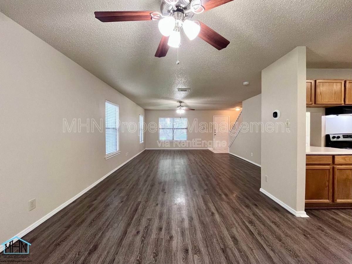 House for rent at 8143 Chestnut Manor Dr, Converse, TX 78109
