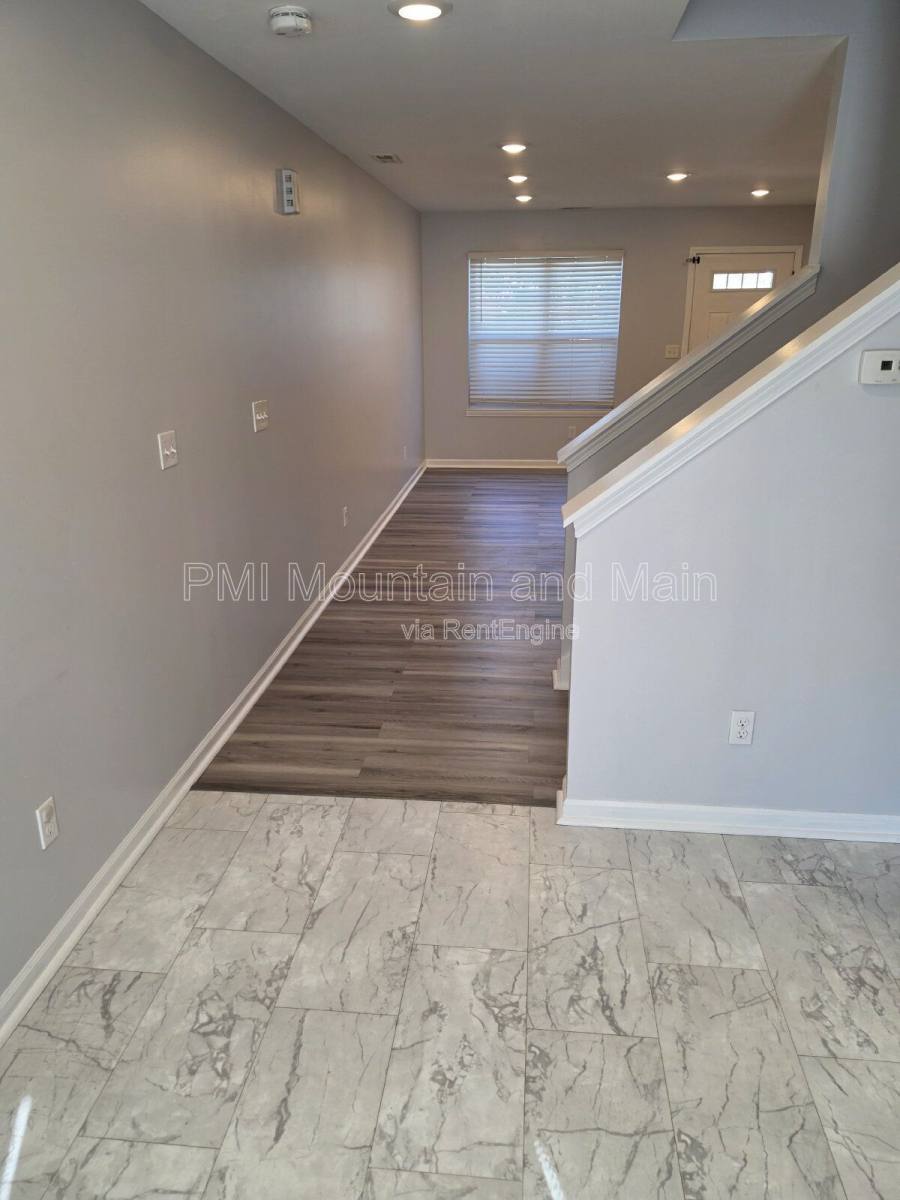 Townhouse for rent at 25 Barnett Shoals Dr, Weaverville, NC 28787