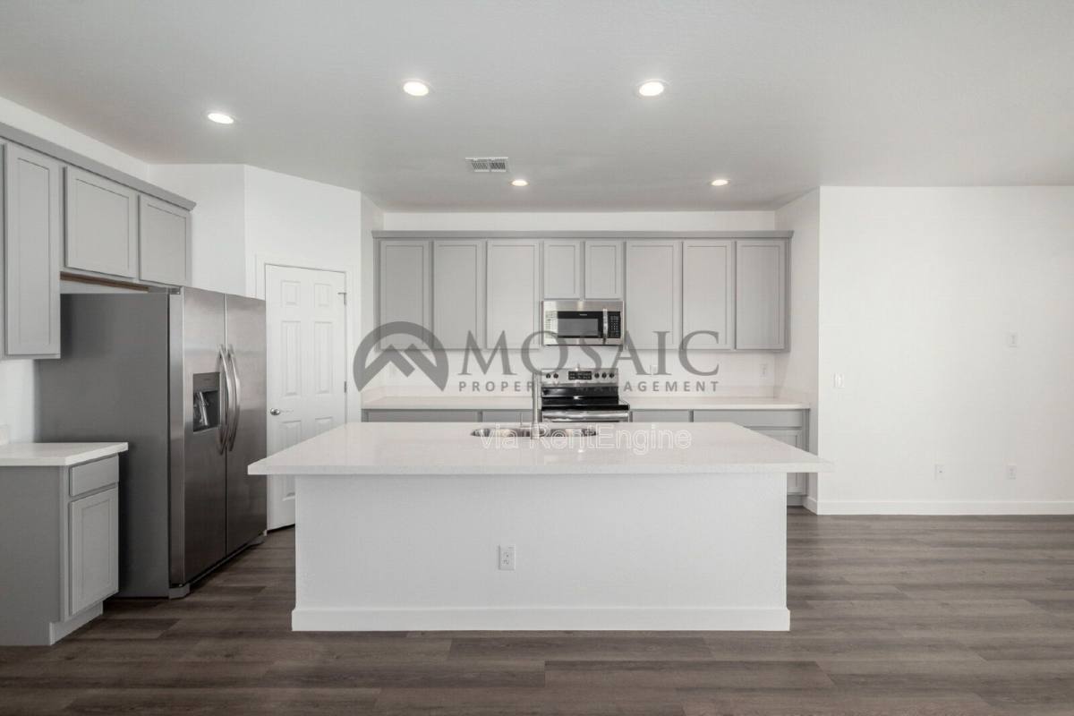 House for rent at 5736 S Daisy Patch Place, Phoenix, AZ 85040