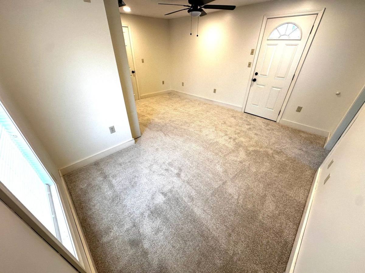 Apartment for rent at 318 Lowell St #3, Manchester, NH 03104