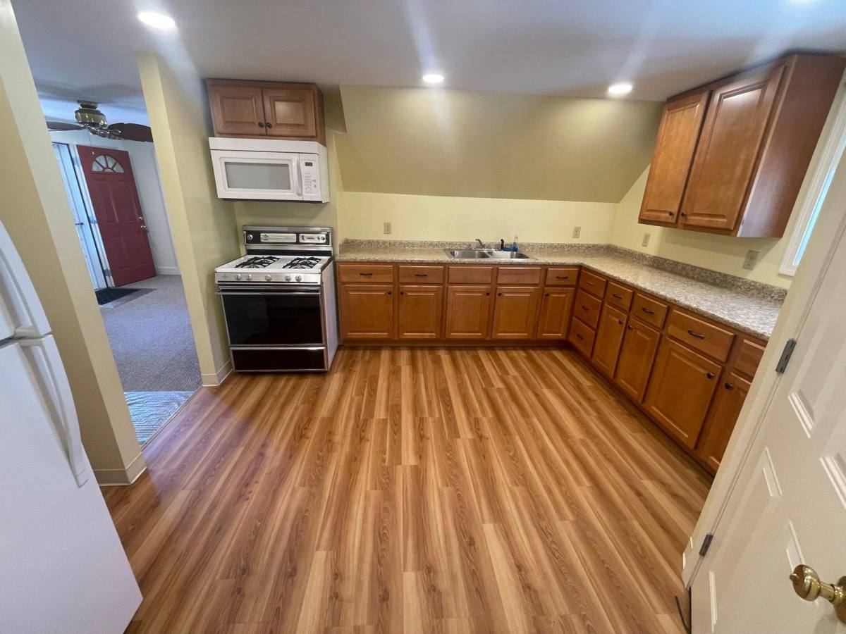 Apartment for rent at 318 Lowell St #3, Manchester, NH 03104