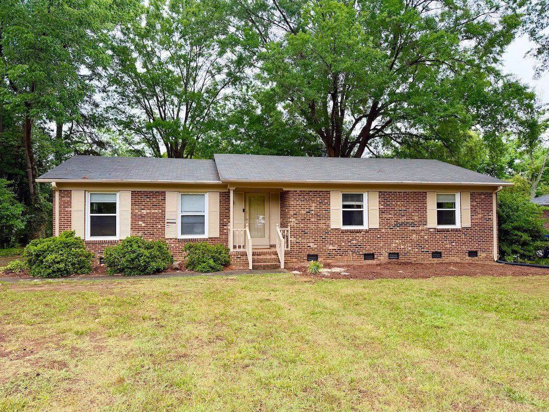 House for rent at 121 Westview Dr, Elon, NC 27244