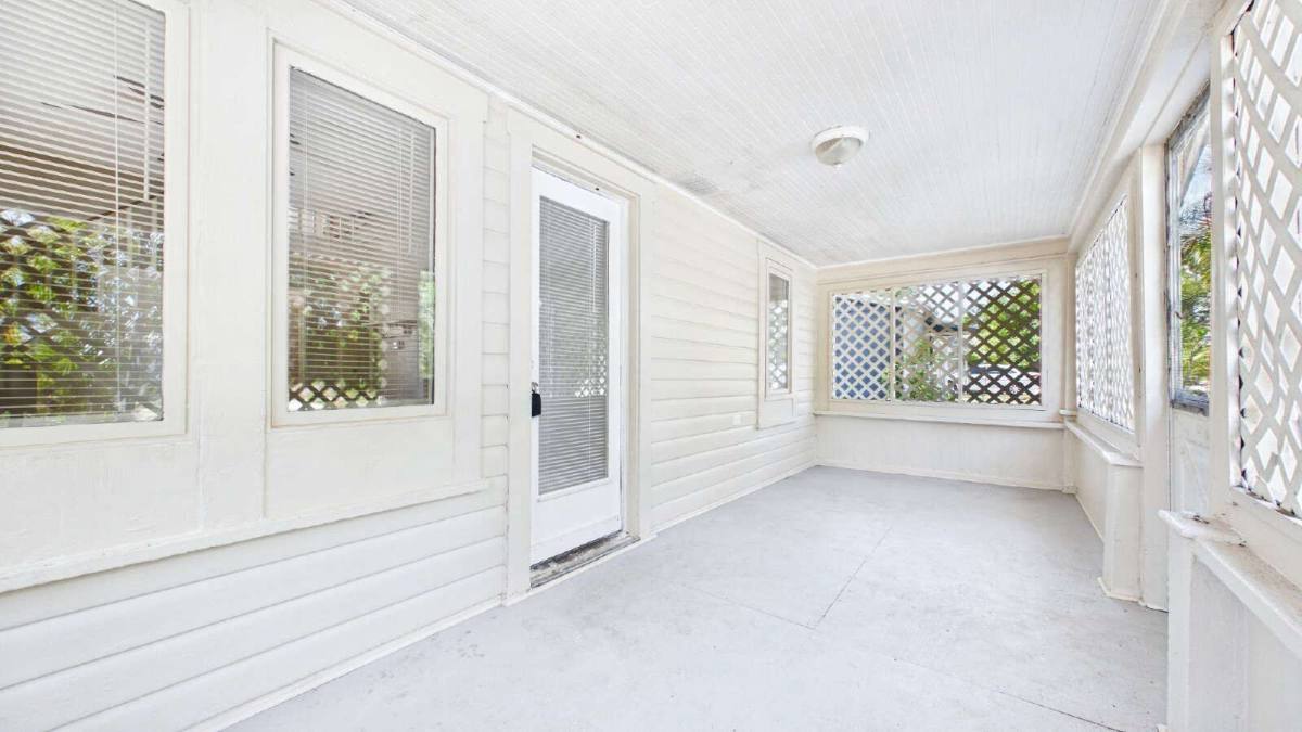 House for rent at 1642 39th St S, Saint Petersburg, FL 33711