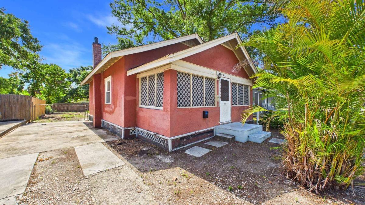 House for rent at 1642 39th St S, Saint Petersburg, FL 33711