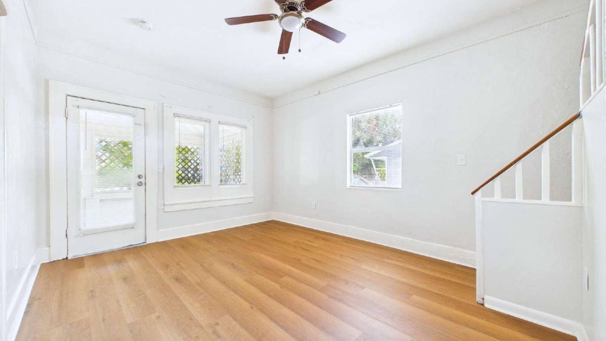House for rent at 1642 39th St S, Saint Petersburg, FL 33711