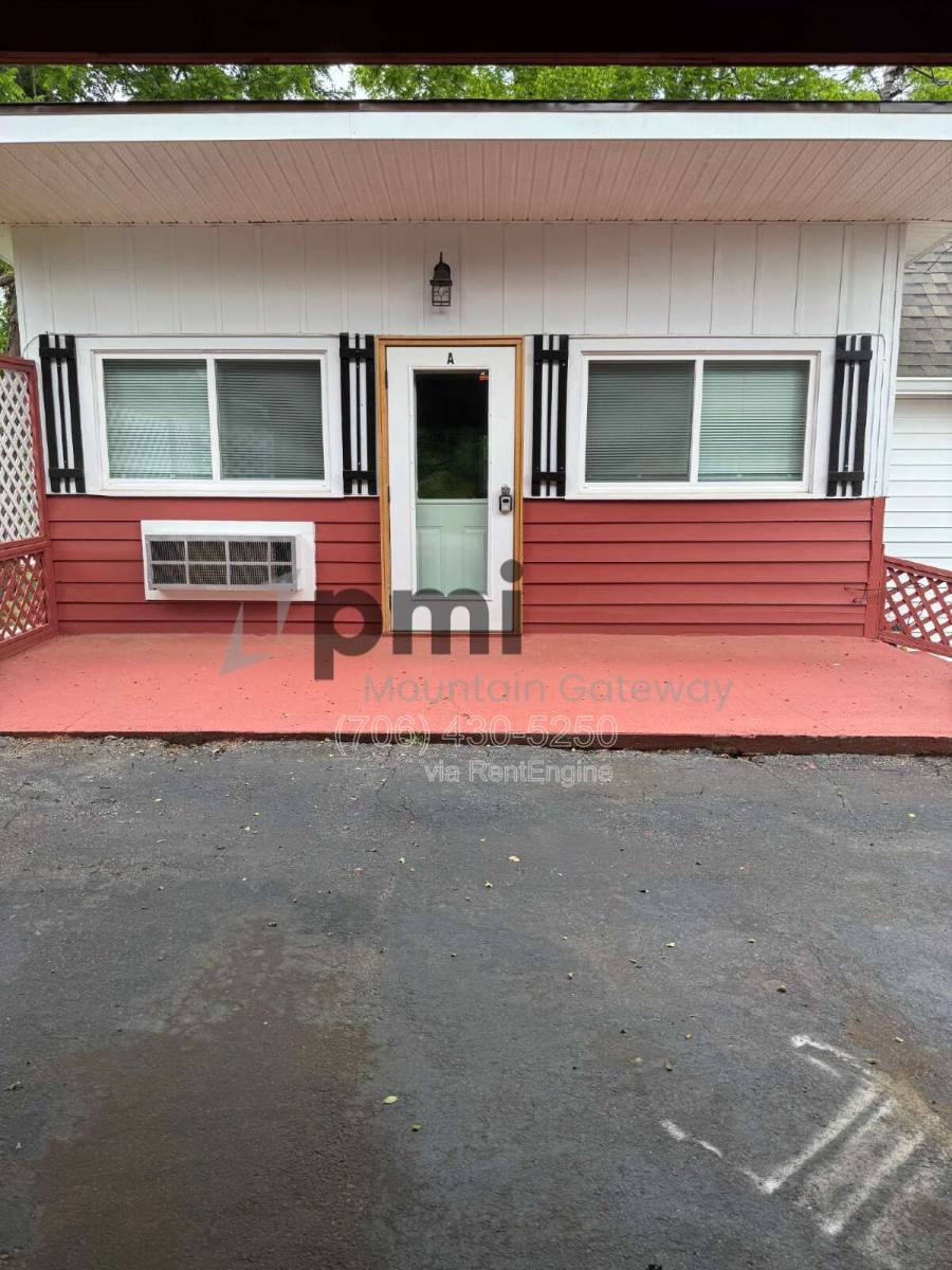 Apartment for rent at 319 Oak Ave #A, Demorest, GA 30535