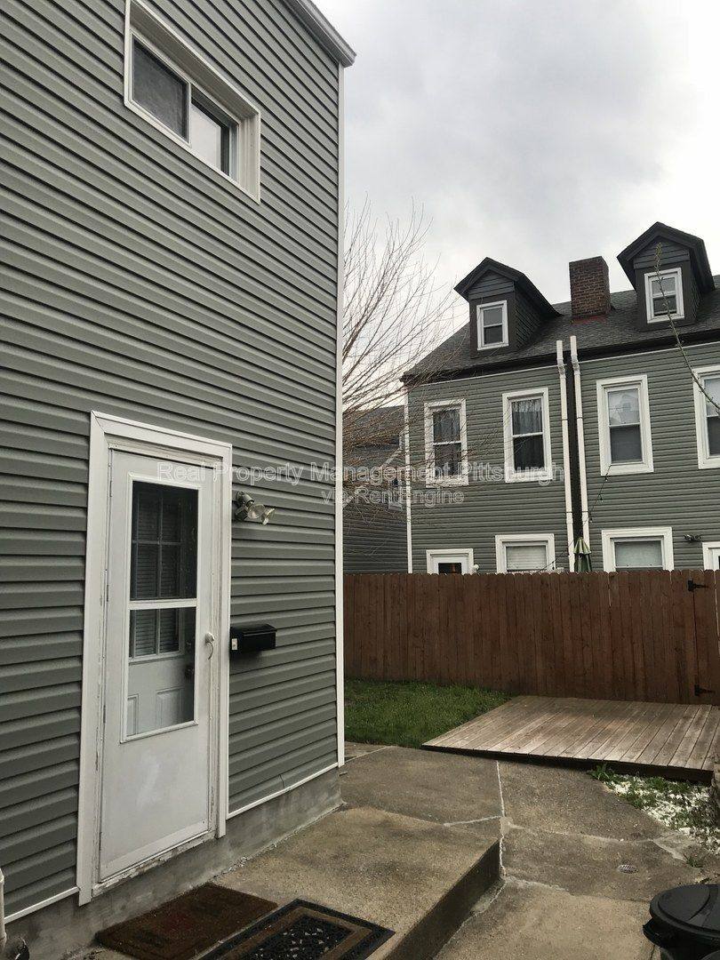 Apartment for rent at 4554 Friendship Ave, Pittsburgh, PA 15224