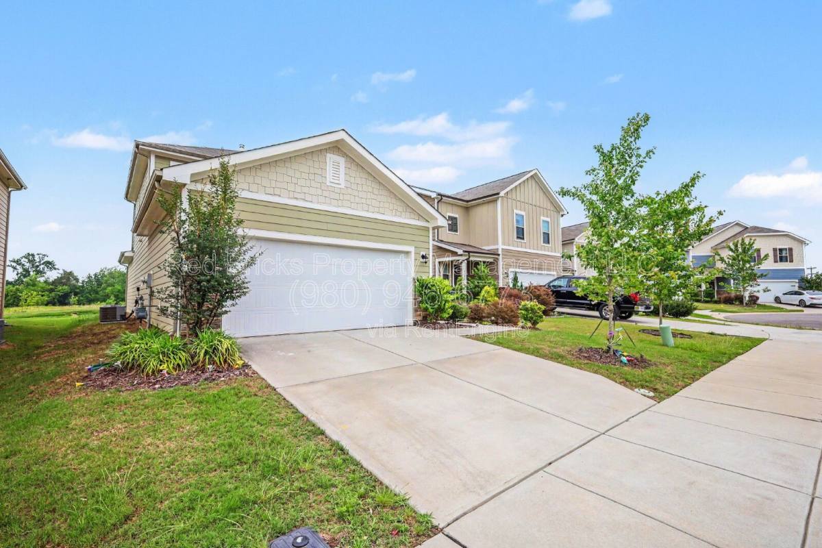 House for rent at 1007 Maylen Trace, Monroe, NC 28110