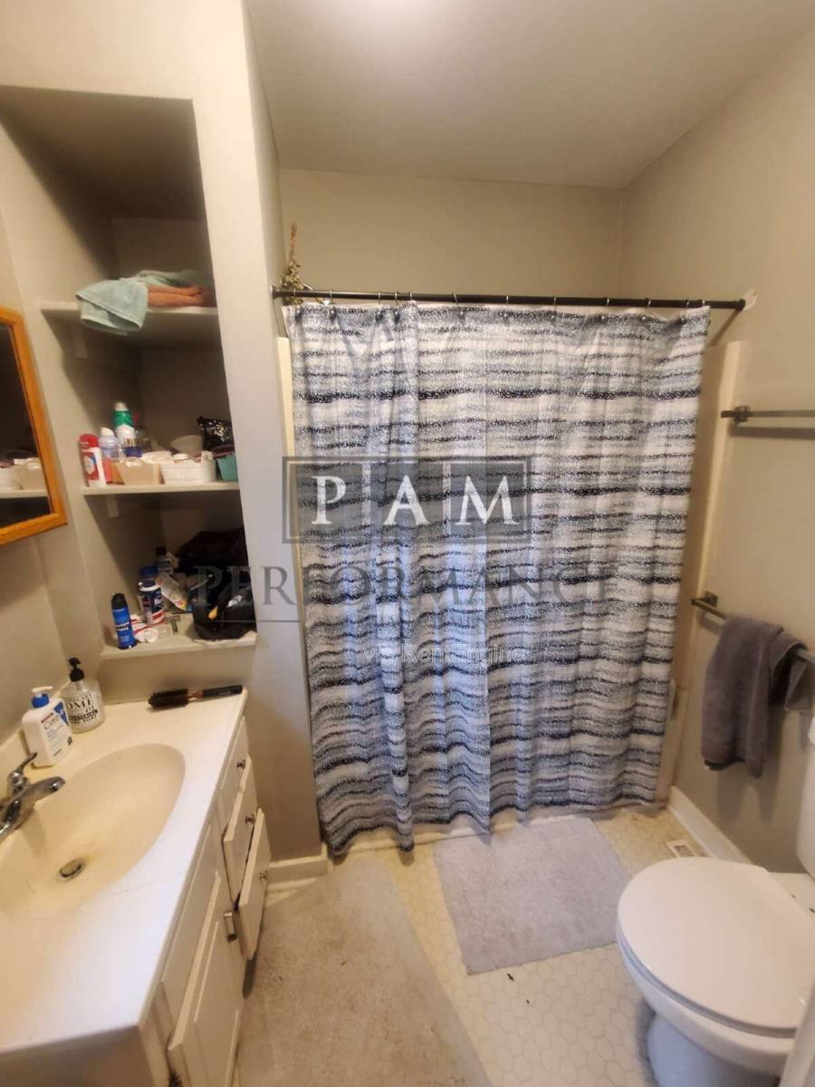 Apartment for rent at 1521 N Jefferson St #REAR, Milwaukee, WI 53202