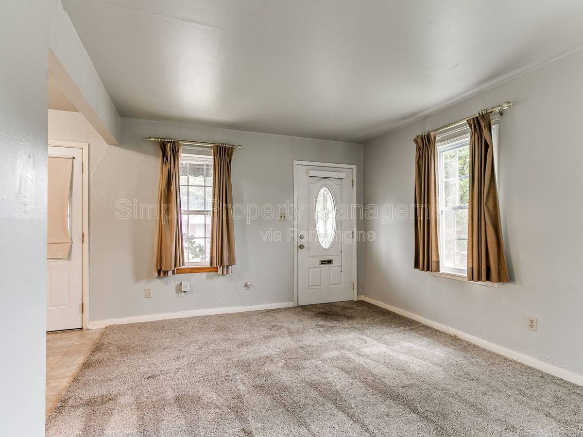 Apartment for rent at 810 N Marshall Dr, Oklahoma City, OK 73110