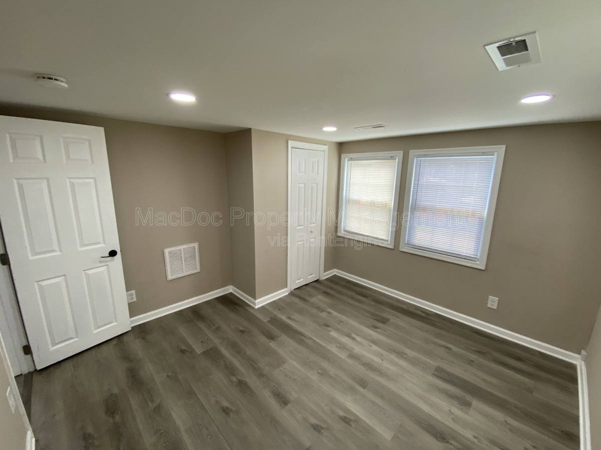 Apartment for rent at 419 Palmer St, Fredericksburg, VA 22401