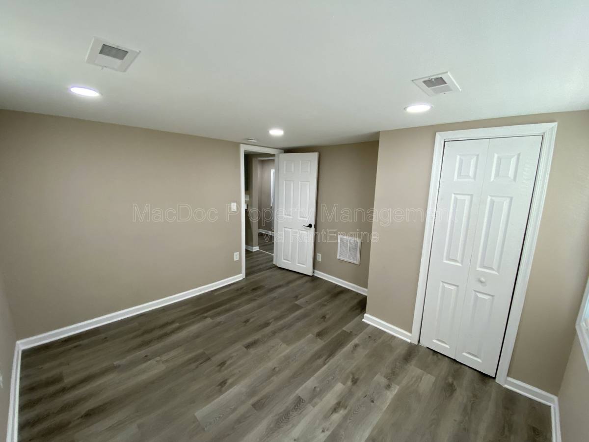 Apartment for rent at 419 Palmer St, Fredericksburg, VA 22401