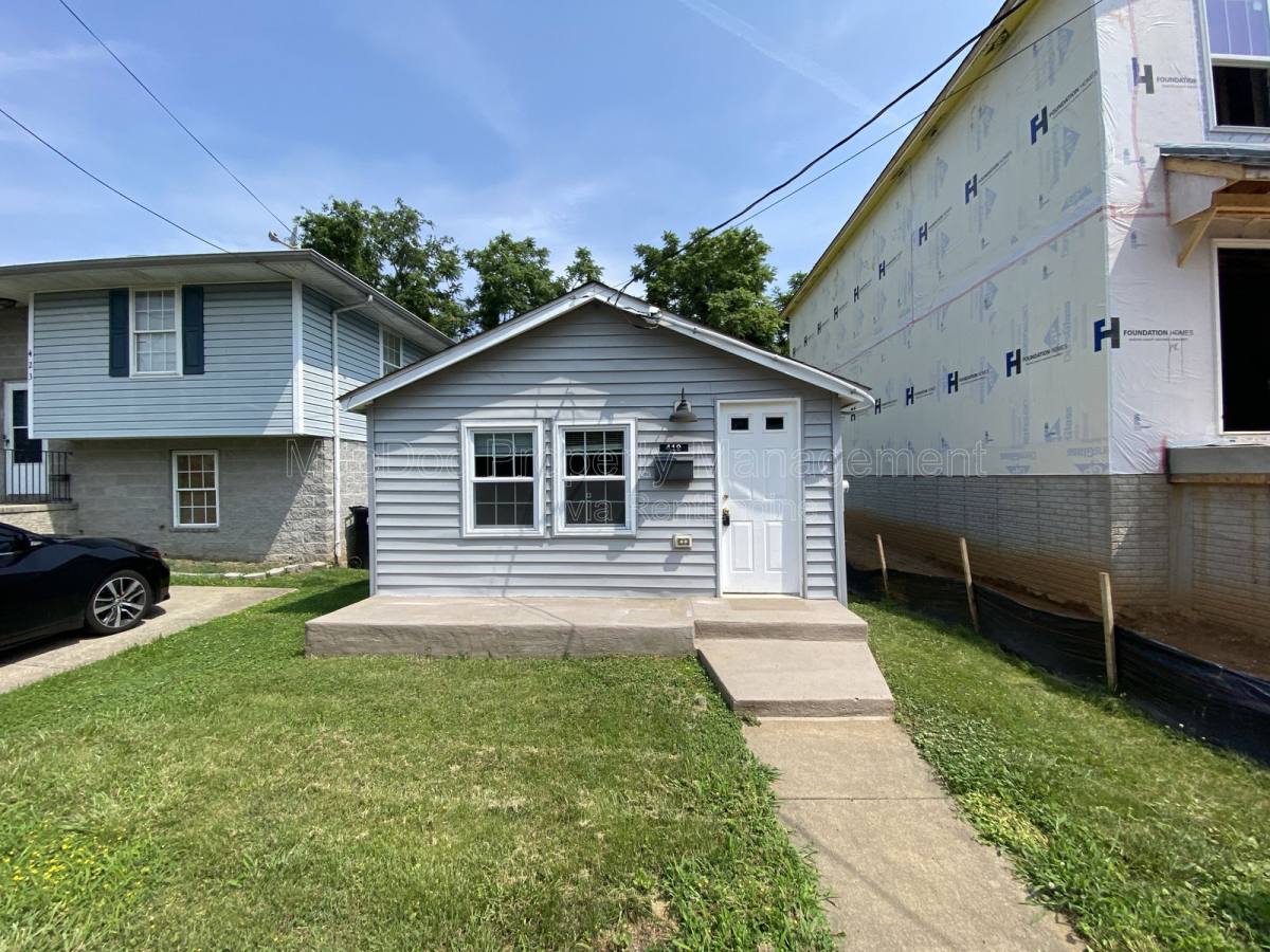 Apartment for rent at 419 Palmer St, Fredericksburg, VA 22401