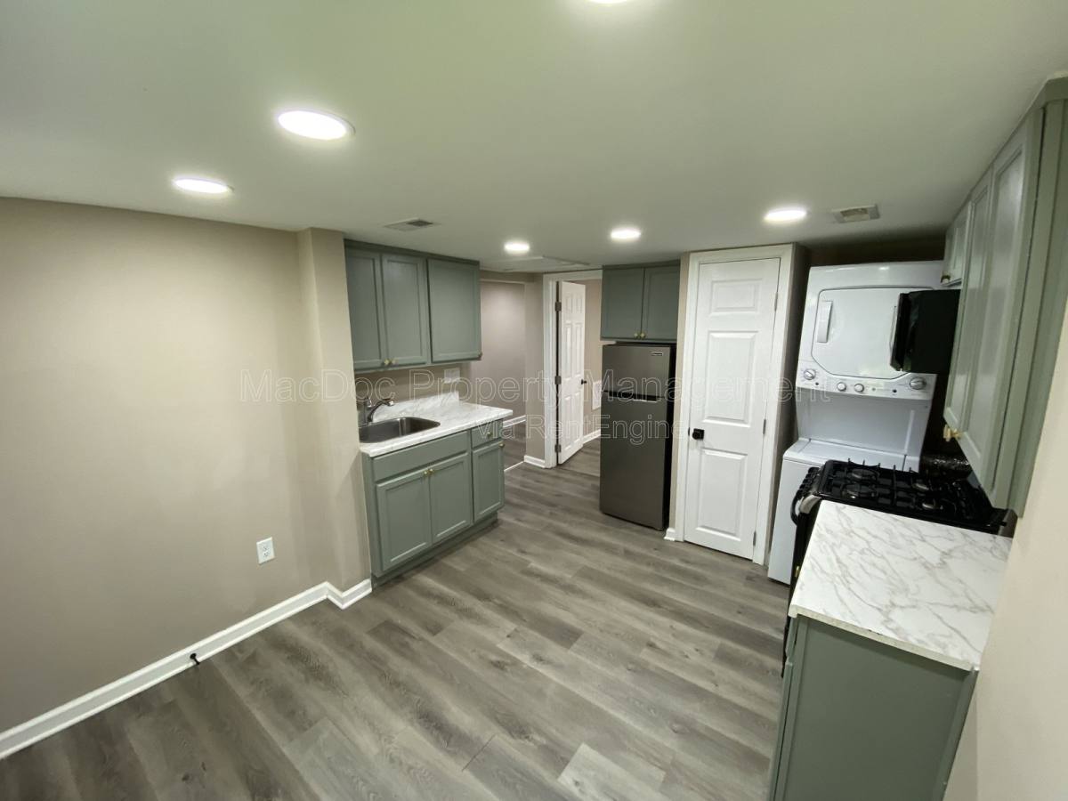Apartment for rent at 419 Palmer St, Fredericksburg, VA 22401