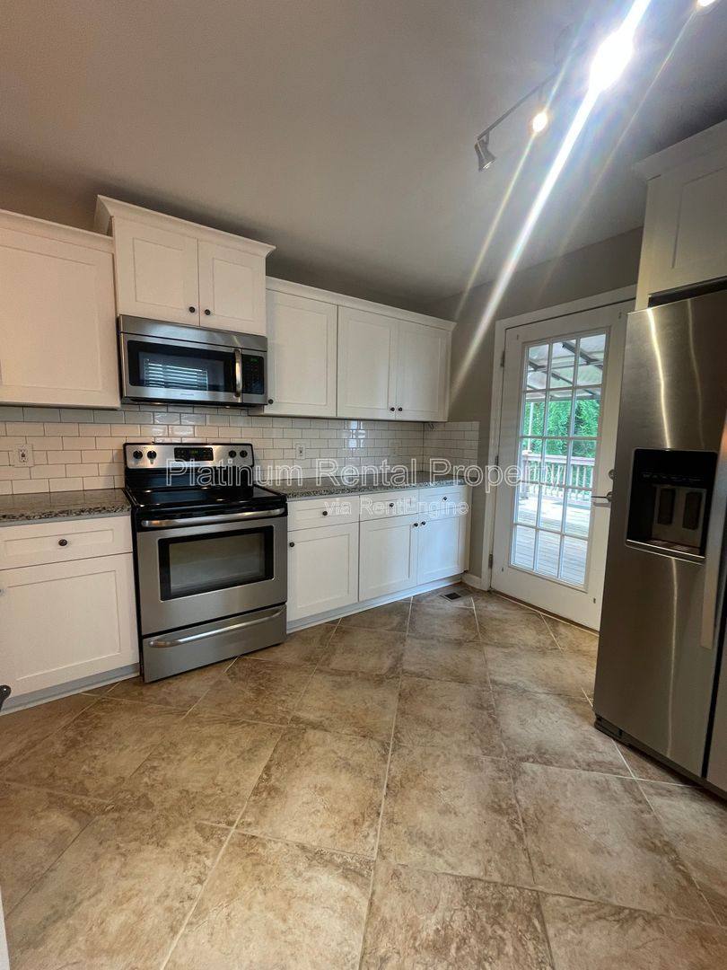 House for rent at 2706 White Oak Dr, Decatur, GA 30032