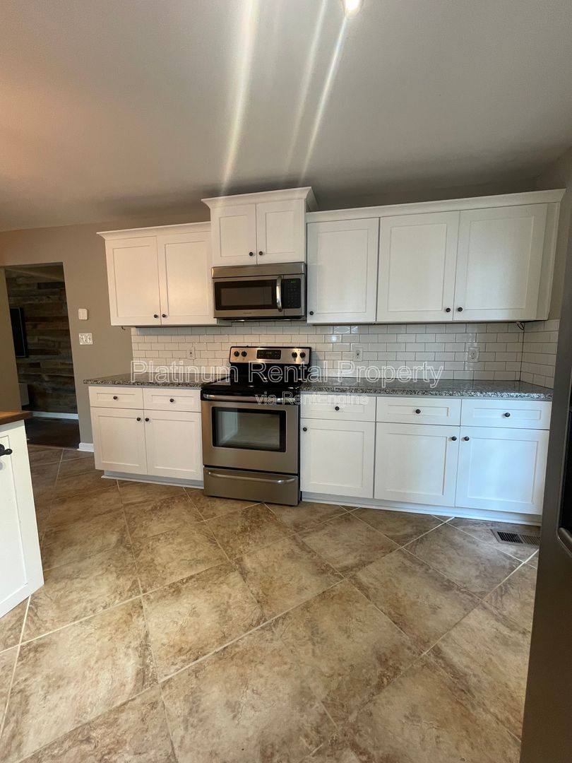 House for rent at 2706 White Oak Dr, Decatur, GA 30032