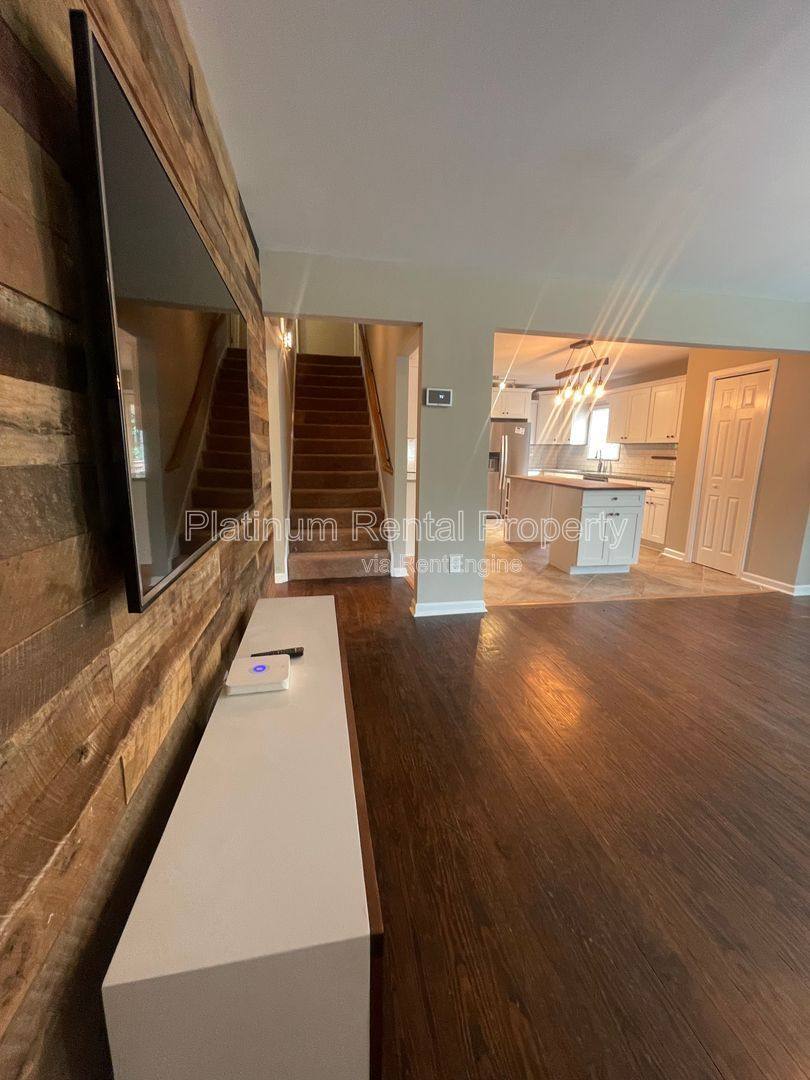 House for rent at 2706 White Oak Dr, Decatur, GA 30032