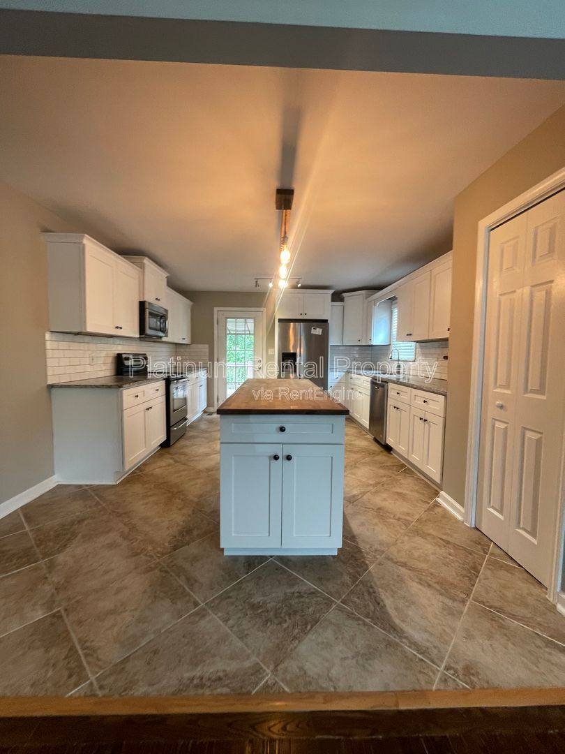 House for rent at 2706 White Oak Dr, Decatur, GA 30032