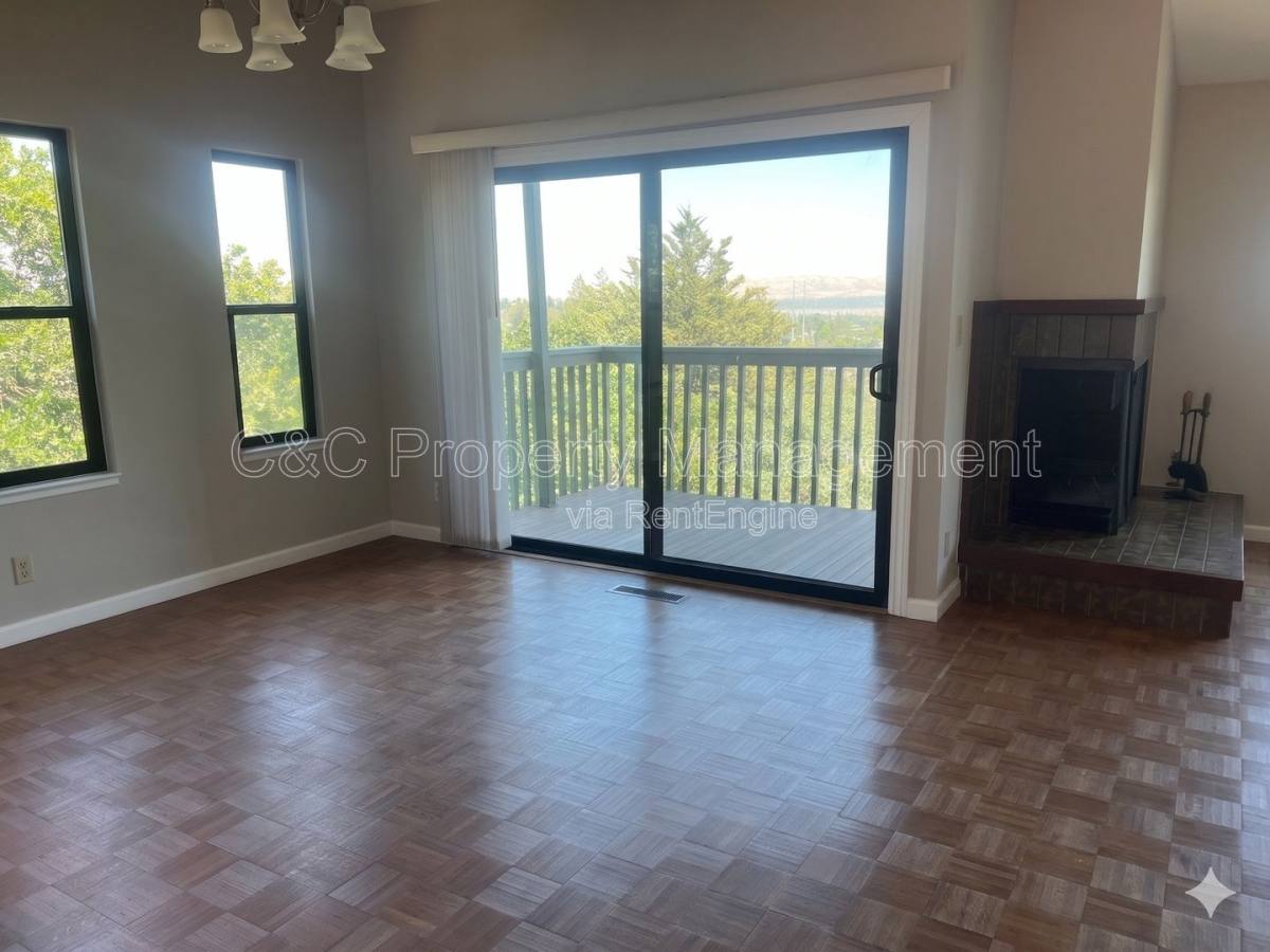 House for rent at 1538 Ashwood Dr, Martinez, CA 94553