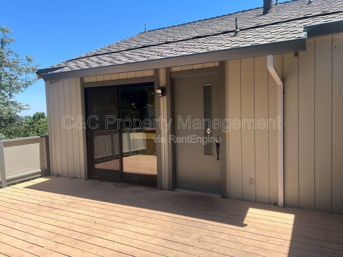 House for rent at 1538 Ashwood Dr, Martinez, CA 94553