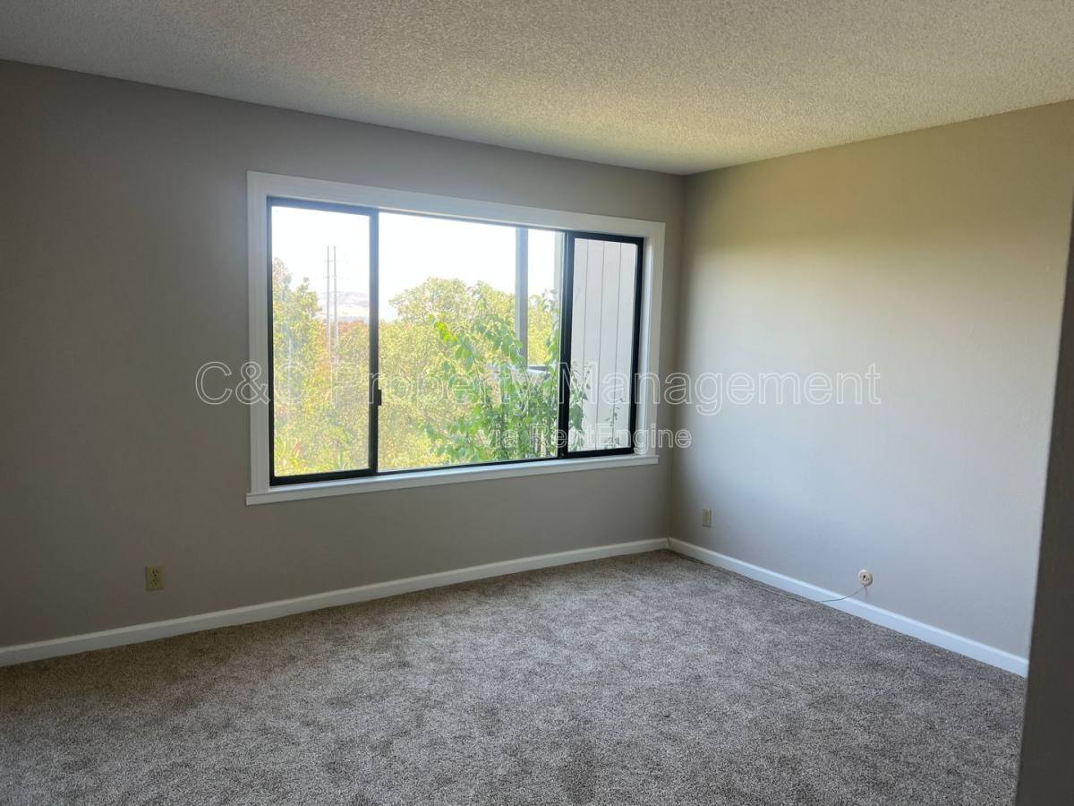 House for rent at 1538 Ashwood Dr, Martinez, CA 94553