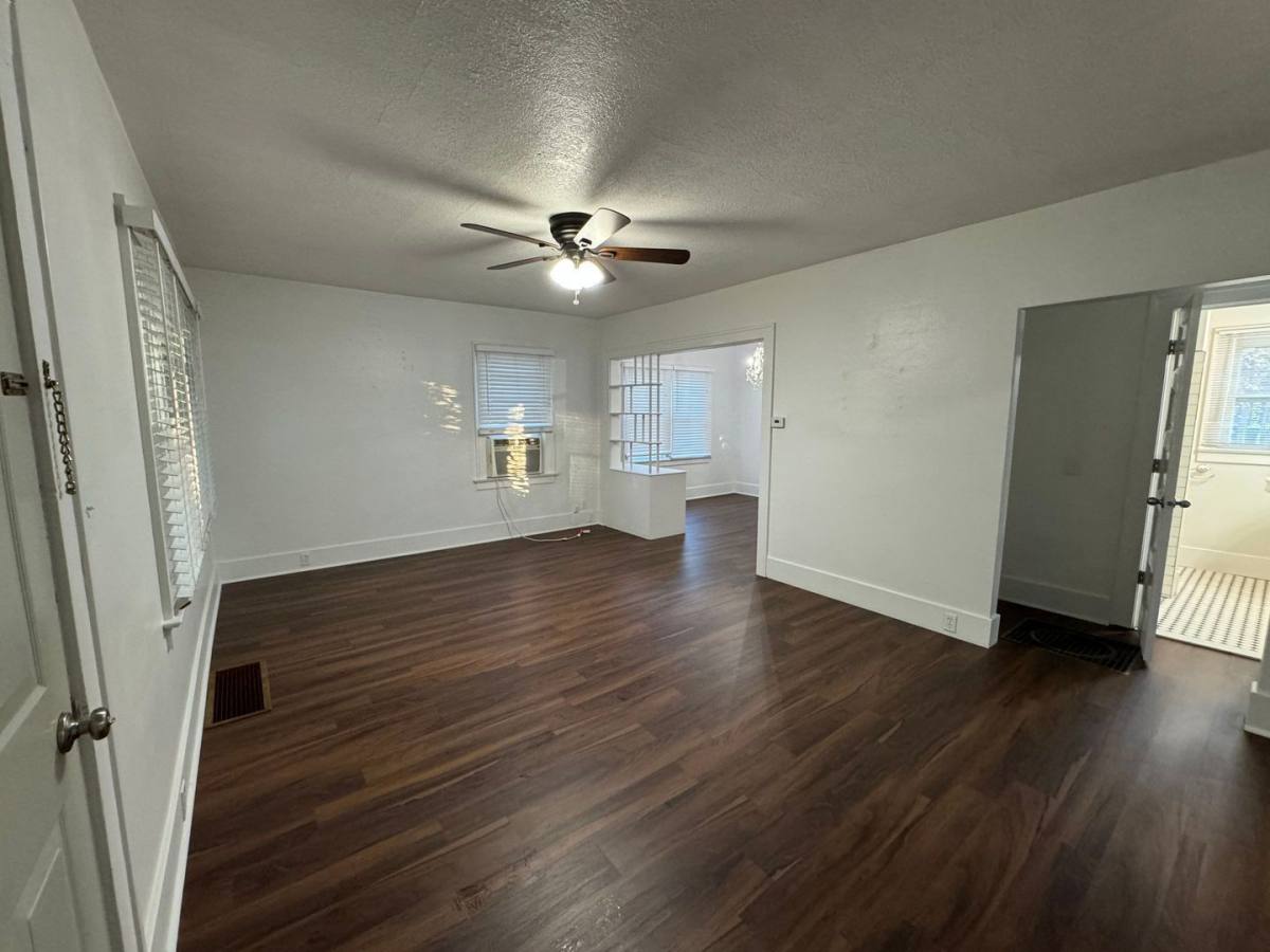 House for rent at 336 23rd St SE, Salem, OR 97301