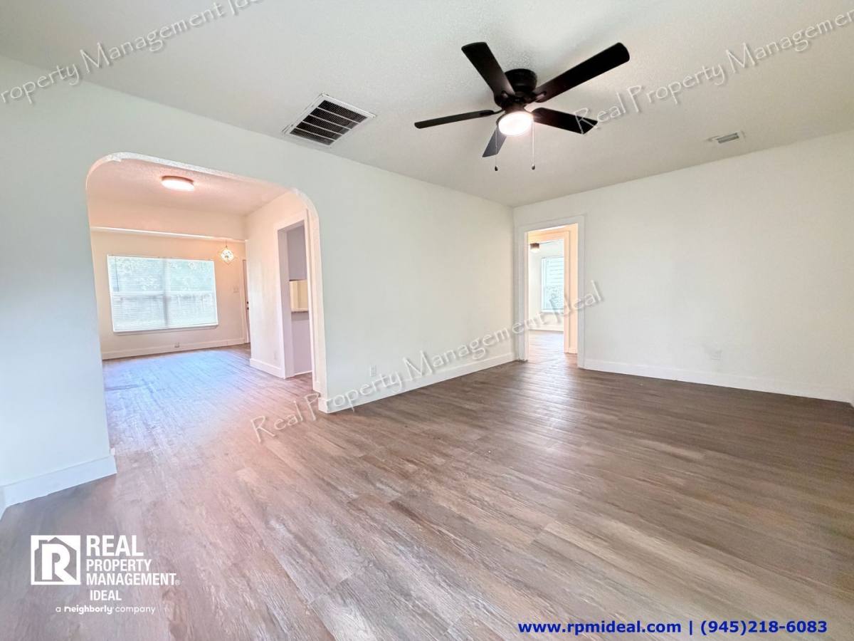 Apartment for rent at 2513 Southland St, Dallas, TX 75215